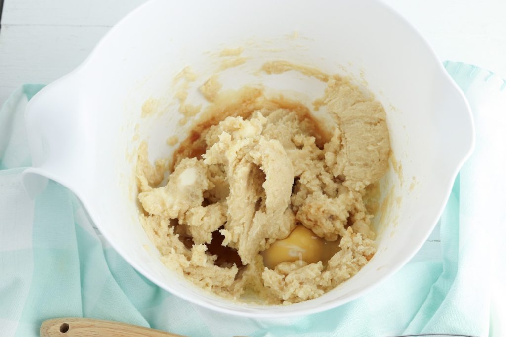 mix wet ingredients